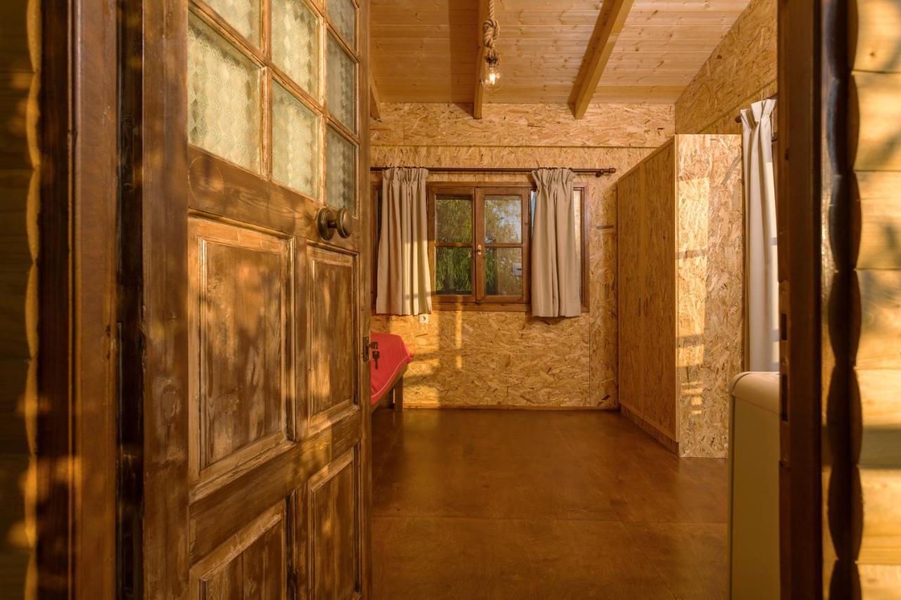 River Treehouse Laganas Extérieur photo